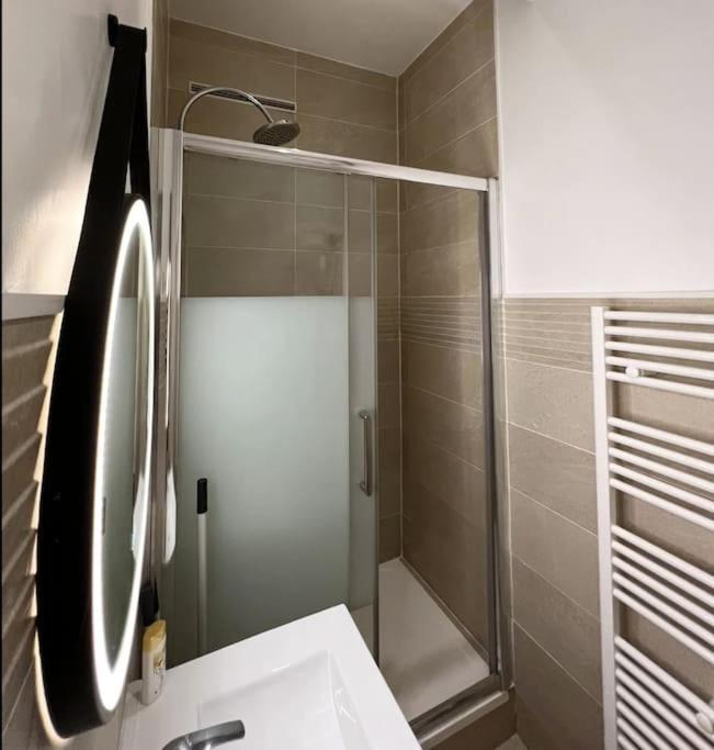 Cozy Studio In Saint Germain Des Pres باريس المظهر الخارجي الصورة